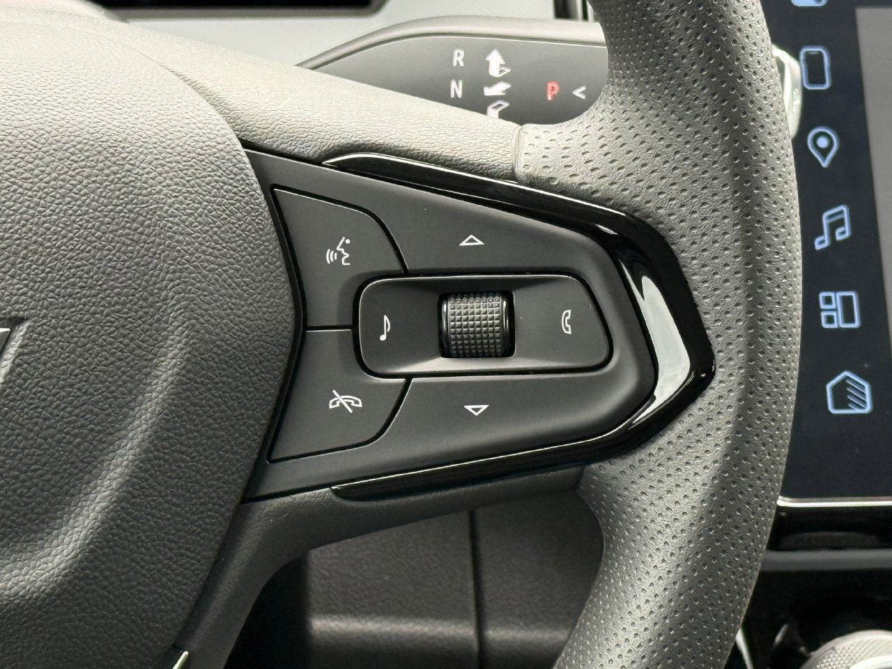 New 2027 Chevrolet Bolt LT FWD image 14
