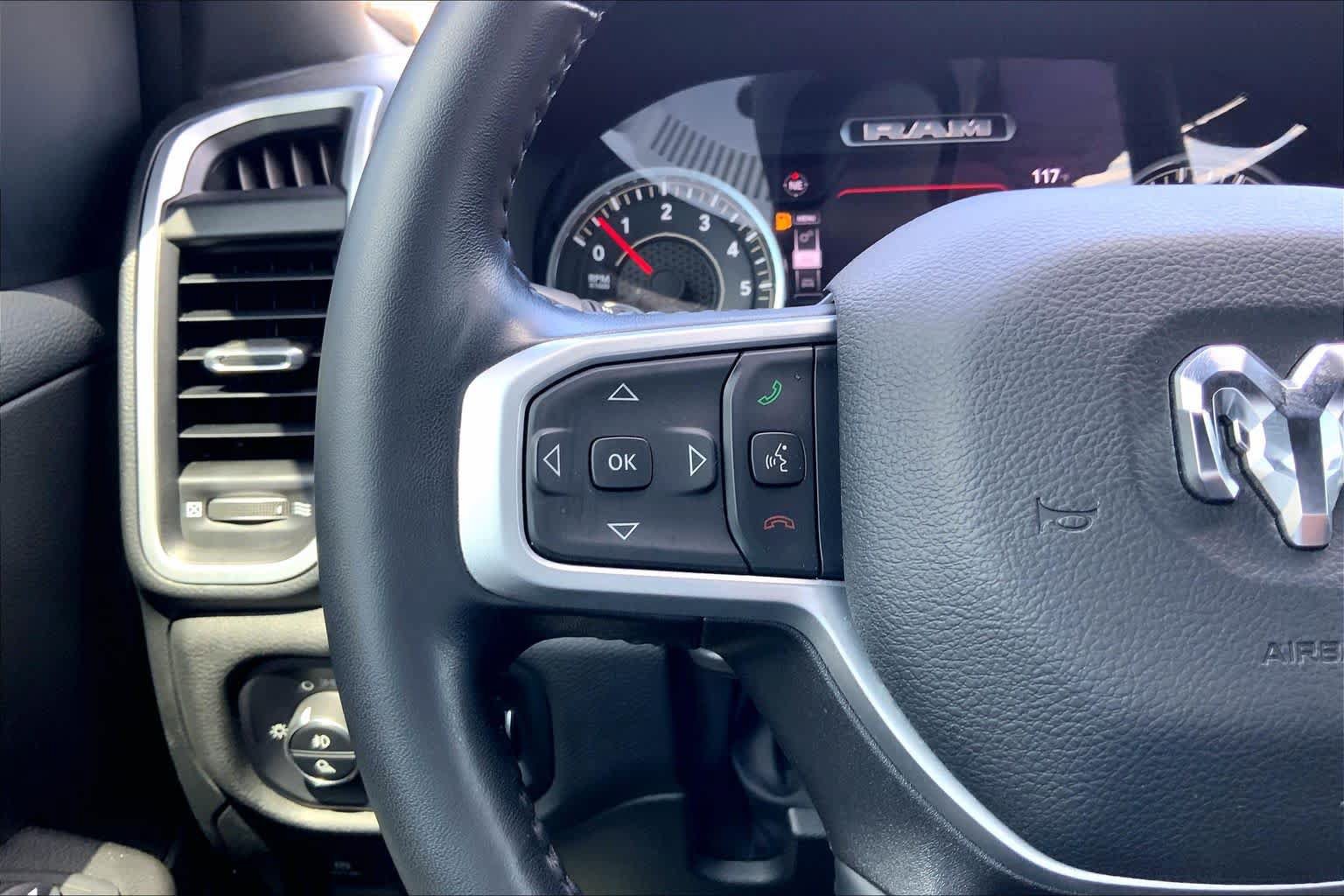 Used 2023 RAM 1500 Big Horn AWD/4WD image 23