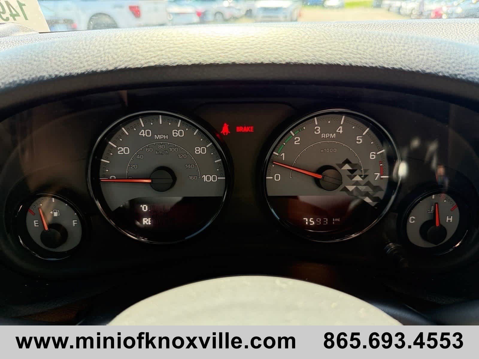 Used 2017 Jeep Wrangler Unlimited Sahara AWD/4WD image 13