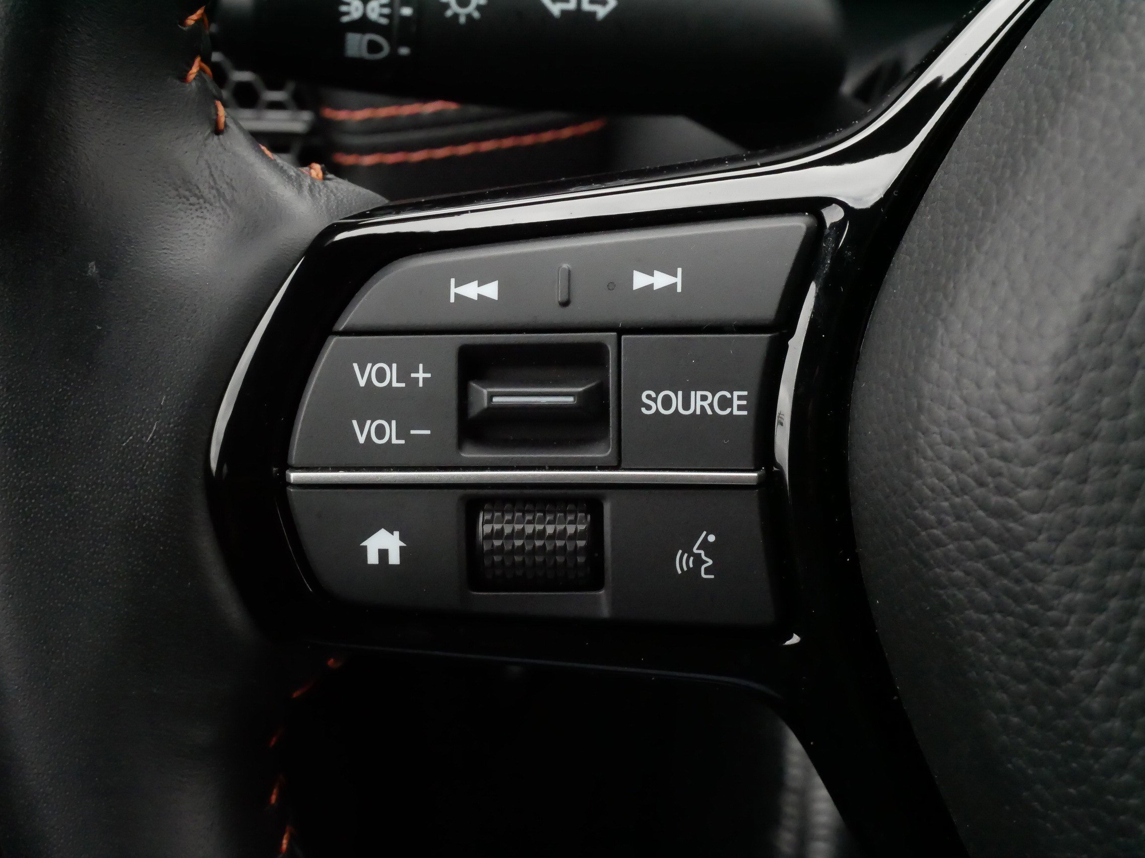 Used 2025 Honda HR-V Sport image 27