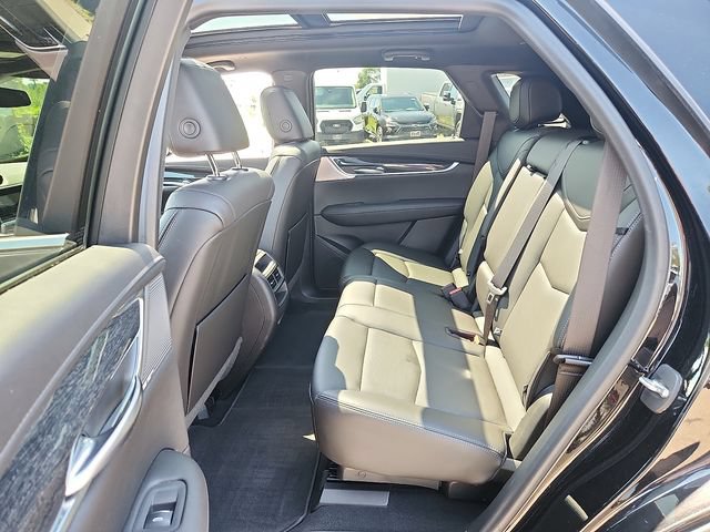 Certified 2022 Cadillac XT5 Premium Luxury AWD/4WD image 11