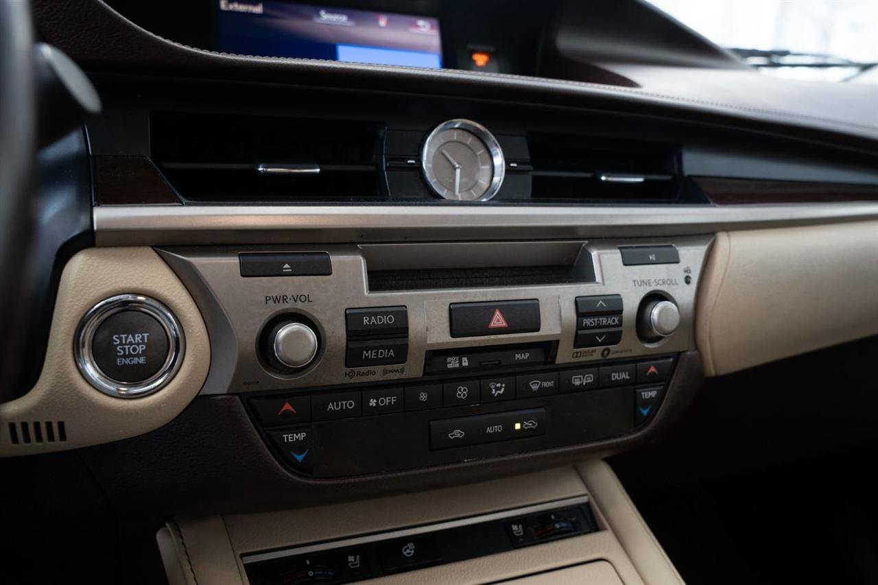 Used 2017 Lexus ES 350 w/ Navigation System Package FWD image 20