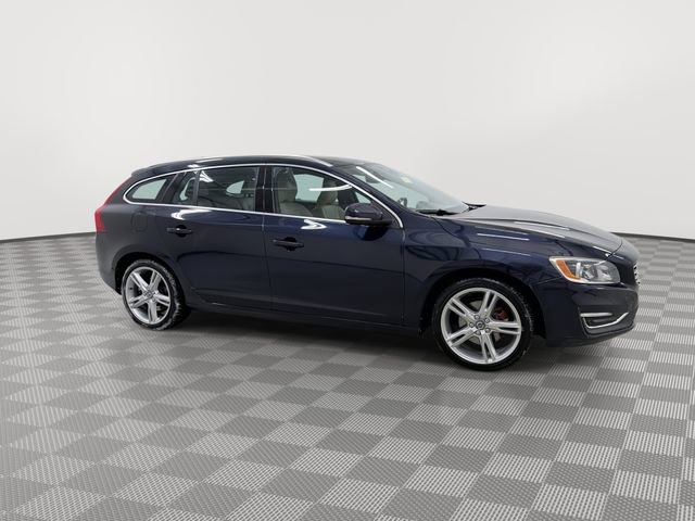 Used 2017 Volvo V60 T5 Premier w/ Convenience Package image 13