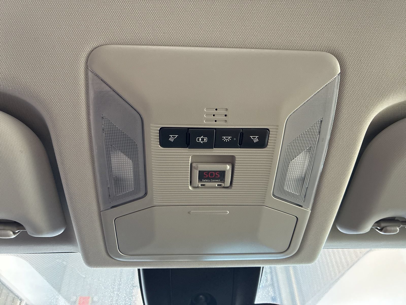 Used 2019 Toyota RAV4 LE w/ All Weather Liner Package AWD/4WD image 26