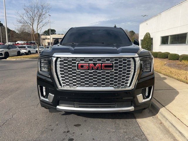 Used 2023 GMC Yukon Denali w/ Denali Reserve Package image 2