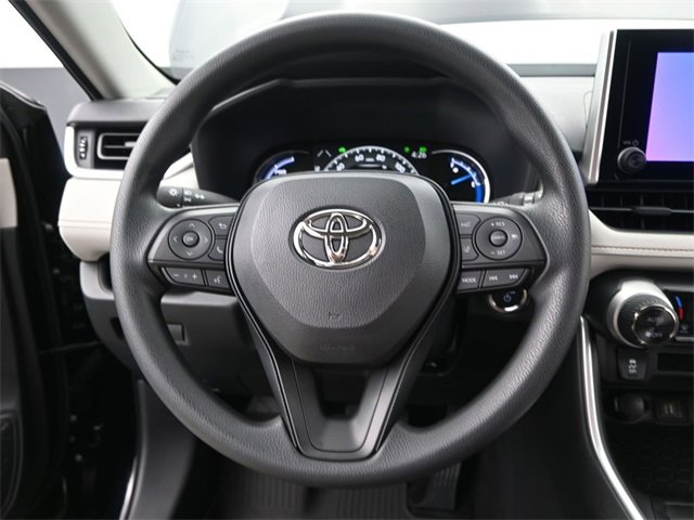 Used 2025 Toyota RAV4 XLE image 5