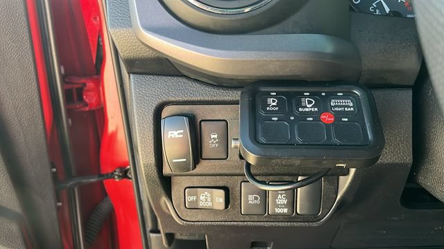 Used 2023 Toyota Tacoma TRD Sport AWD/4WD image 8
