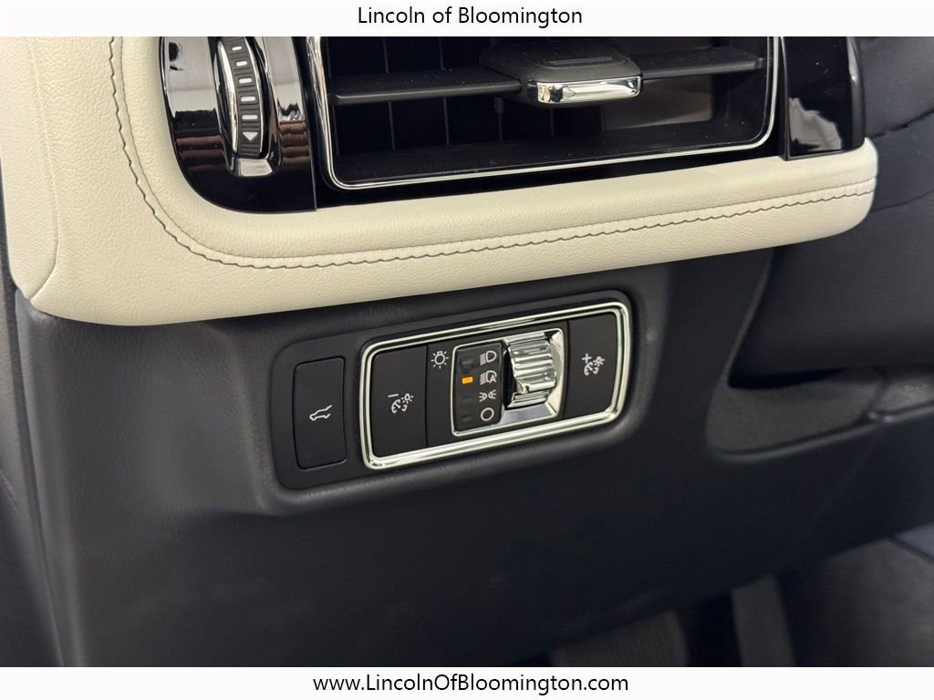 New 2026 Lincoln Aviator AWD image 26