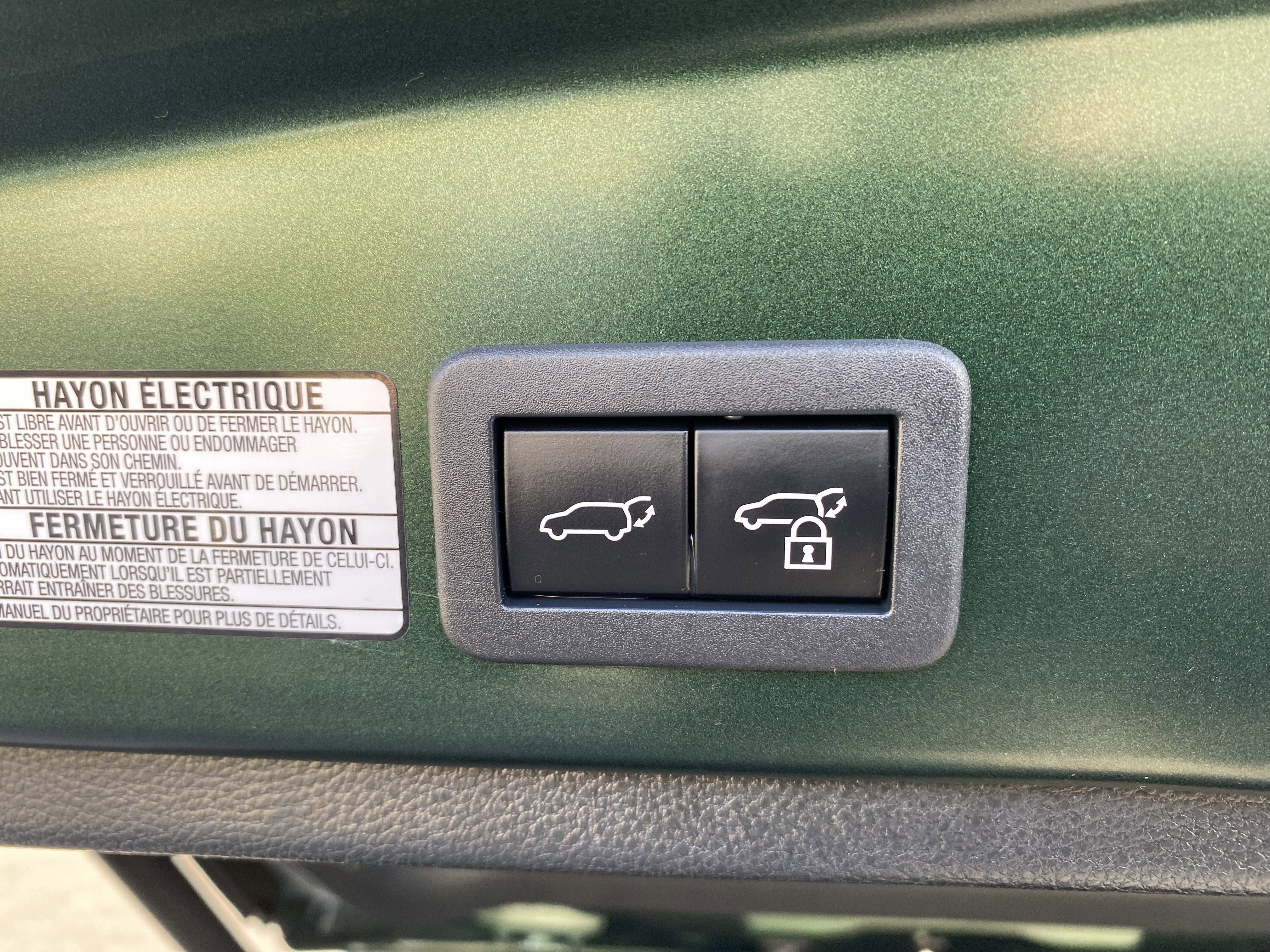 Used 2022 Toyota Corolla Cross XLE image 39