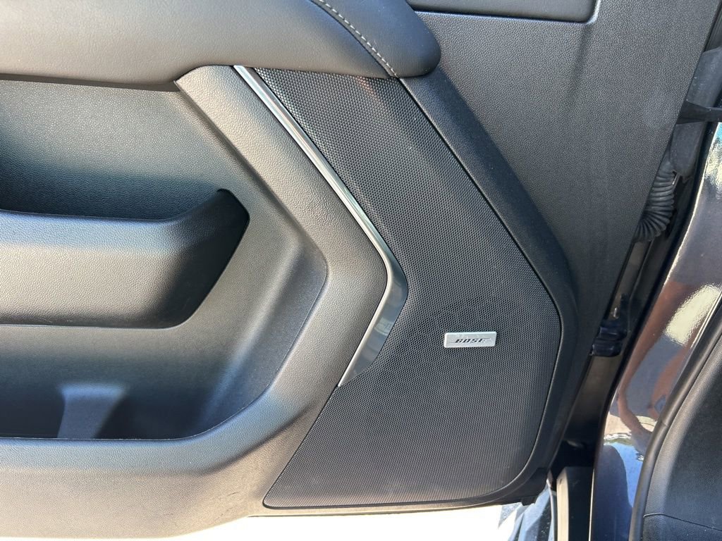 Used 2023 Chevrolet Suburban LT image 13