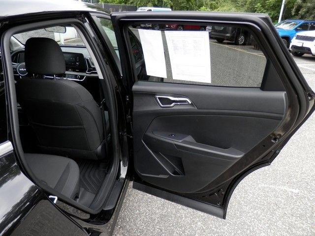 Used 2023 Kia Sportage LX AWD/4WD image 34