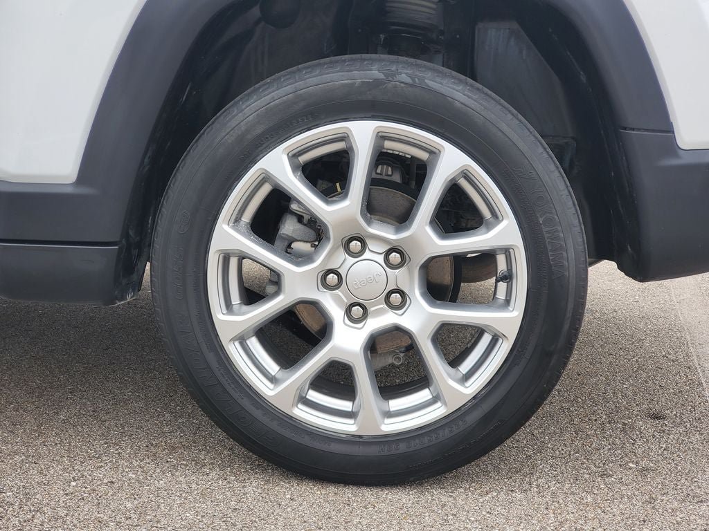 Used 2023 Jeep Compass Latitude AWD/4WD image 30
