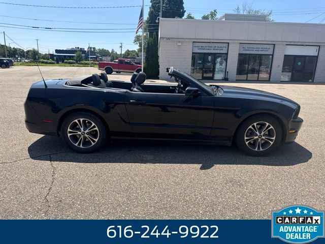 Used 2014 Ford Mustang Premium RWD image 8