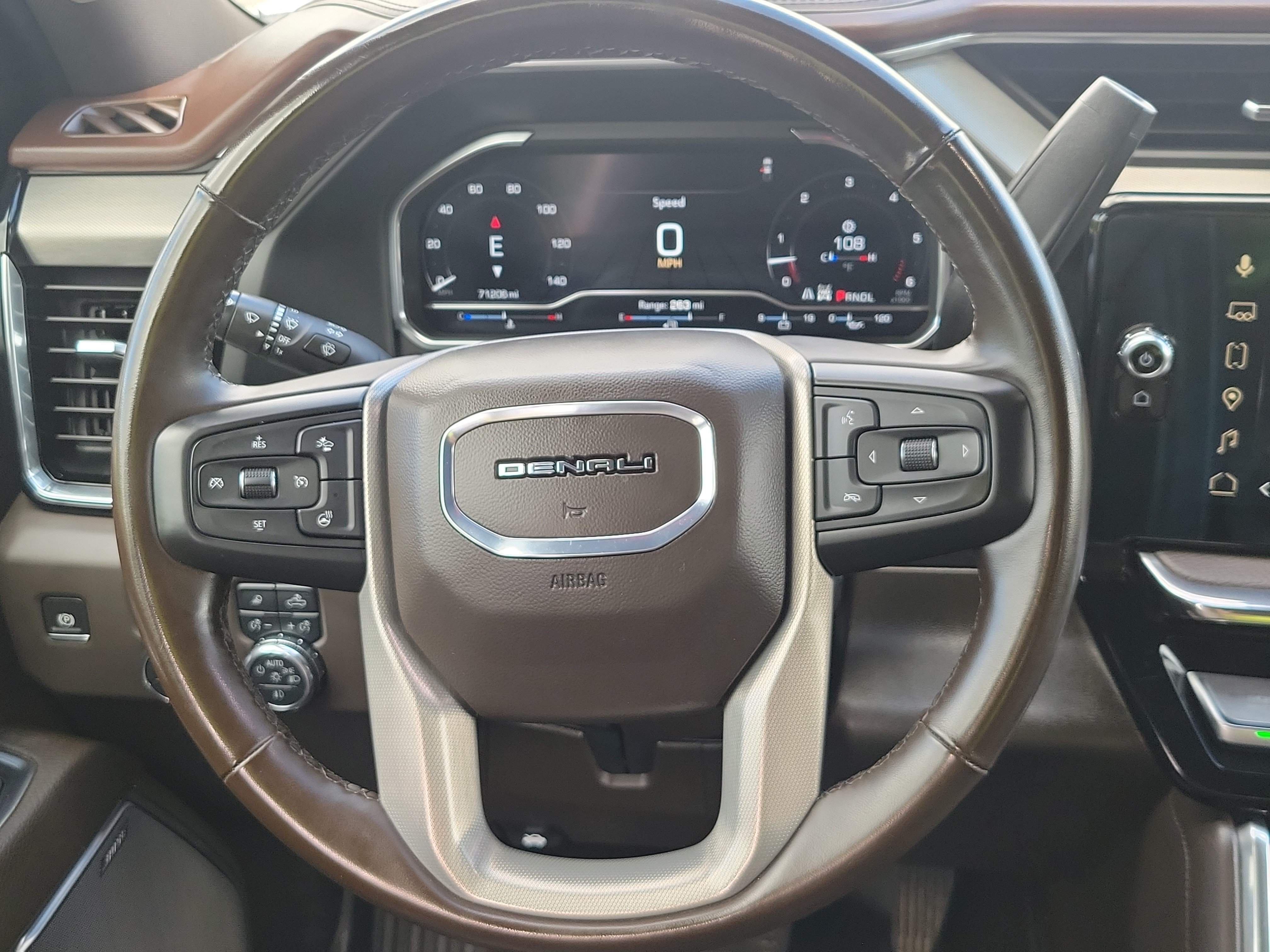 Used 2024 GMC Sierra 2500 Denali w/ Denali Reserve Package AWD/4WD image 21