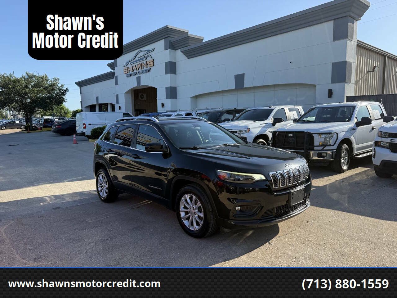 Used 2019 Jeep Cherokee Latitude w/ Popular Appearance Group FWD image 1