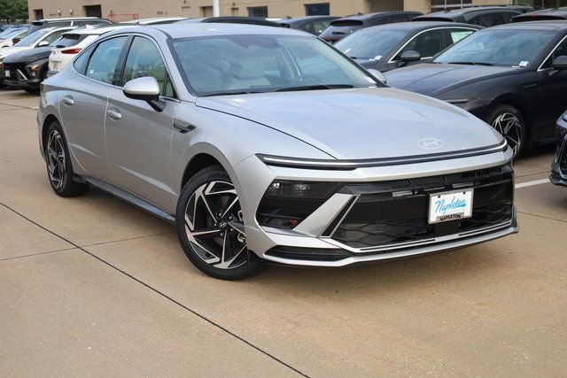 New 2026 Hyundai Sonata SEL FWD image 2