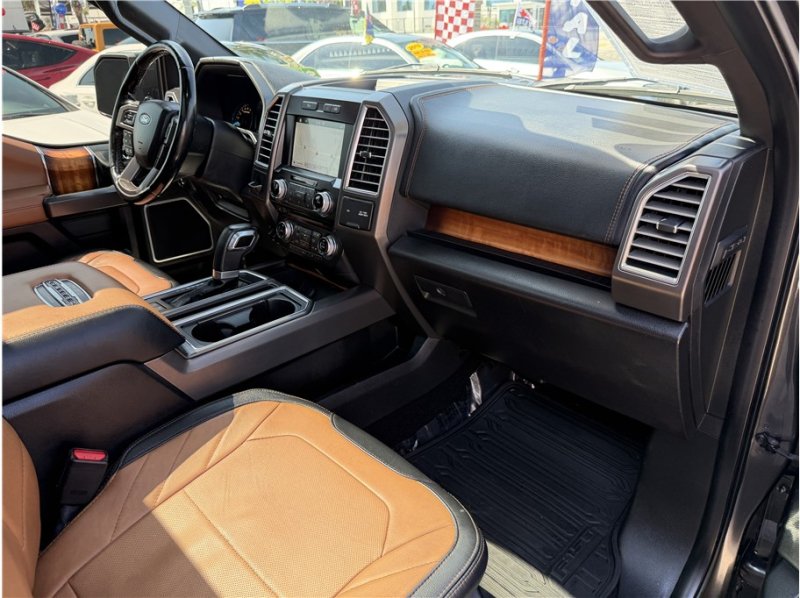 Used 2016 Ford F150 Limited RWD image 34