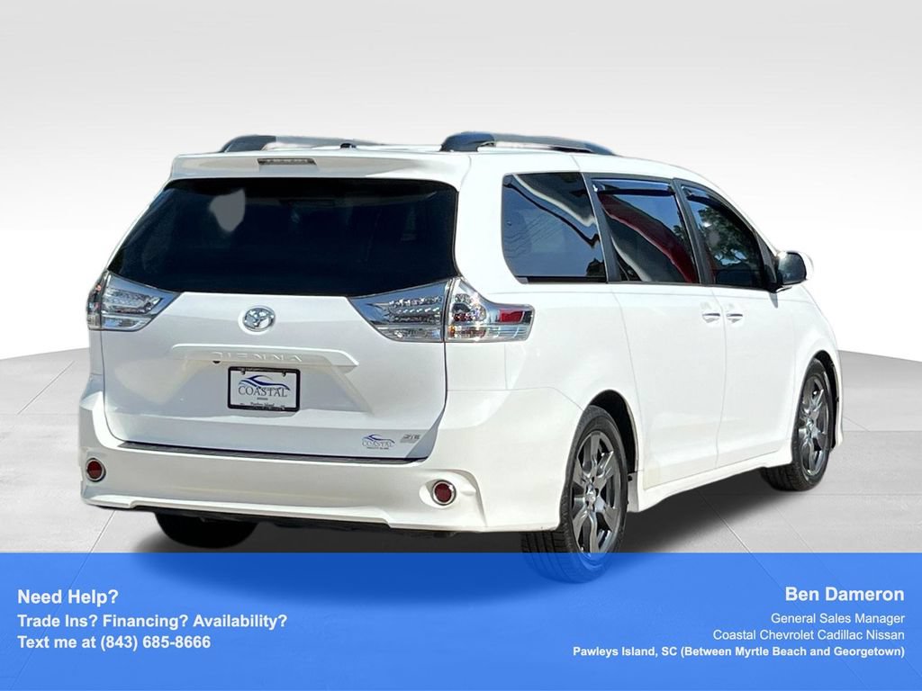 Used 2017 Toyota Sienna SE Premium FWD image 11