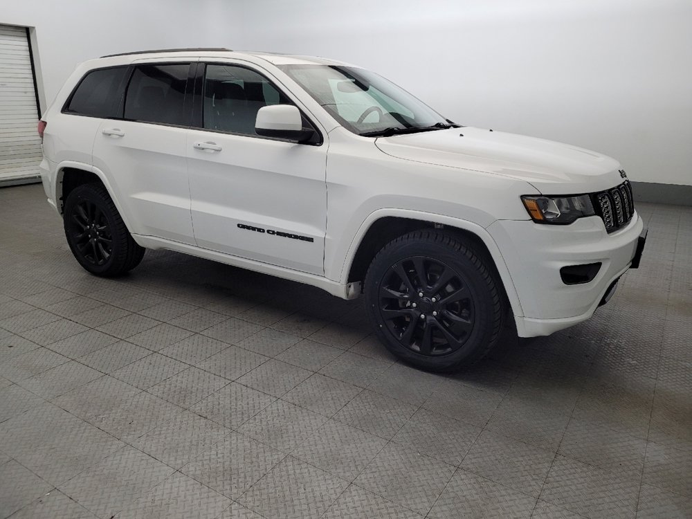 Used 2020 Jeep Grand Cherokee Altitude image 11