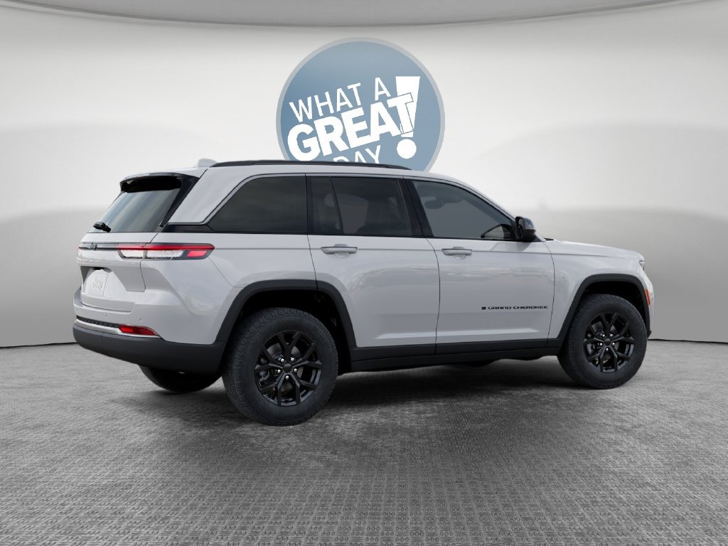 New 2026 Jeep Grand Cherokee Altitude AWD/4WD image 5