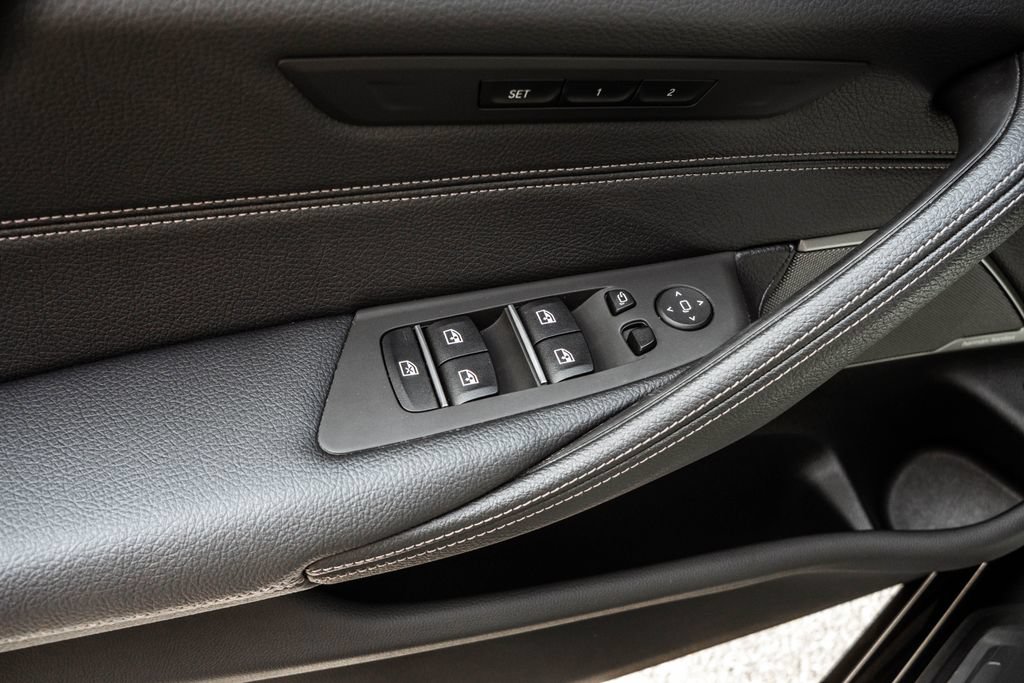 Used 2023 BMW 540i xDrive w/ Premium Package AWD/4WD image 16