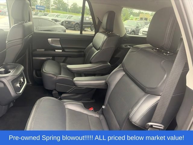 Used 2025 Ford Expedition Platinum AWD/4WD image 9