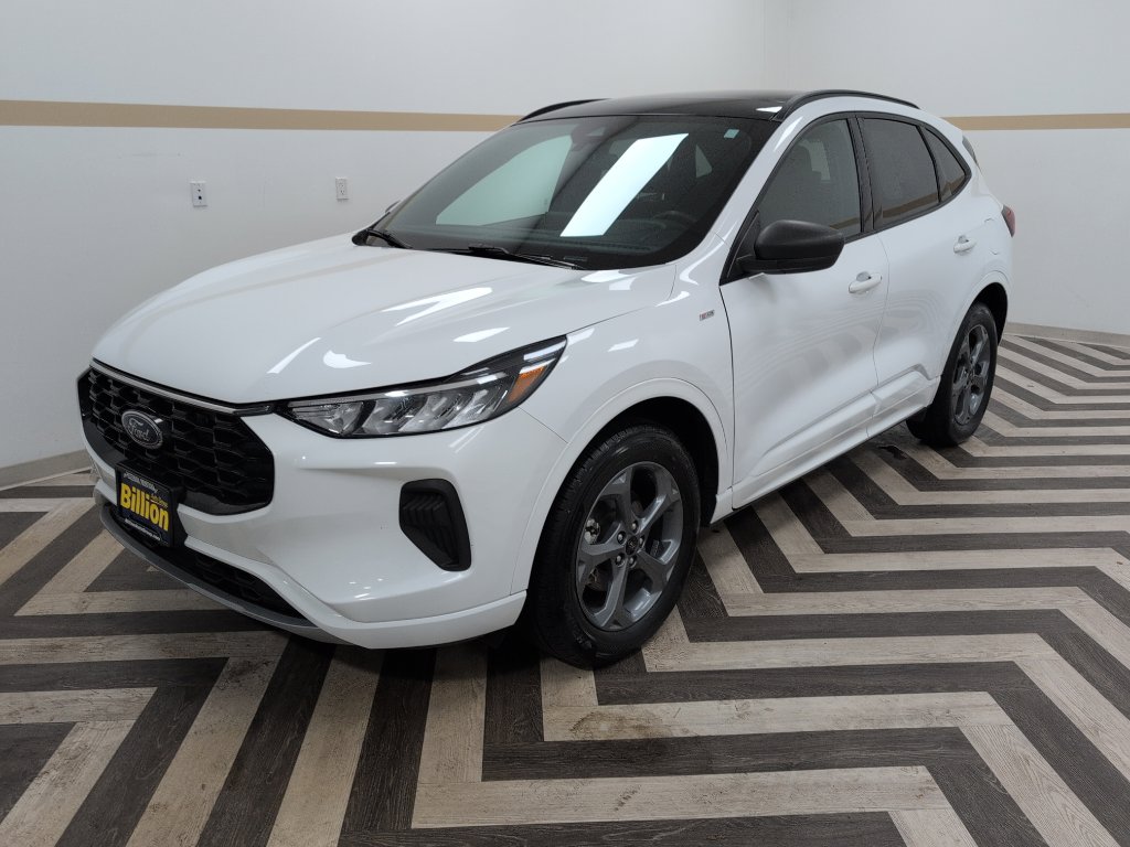 Used 2023 Ford Escape ST-Line w/ Tech Pack #1 image 1