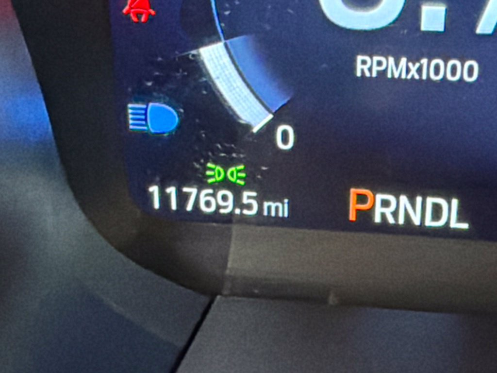 Used 2025 Ford Explorer Active RWD image 58