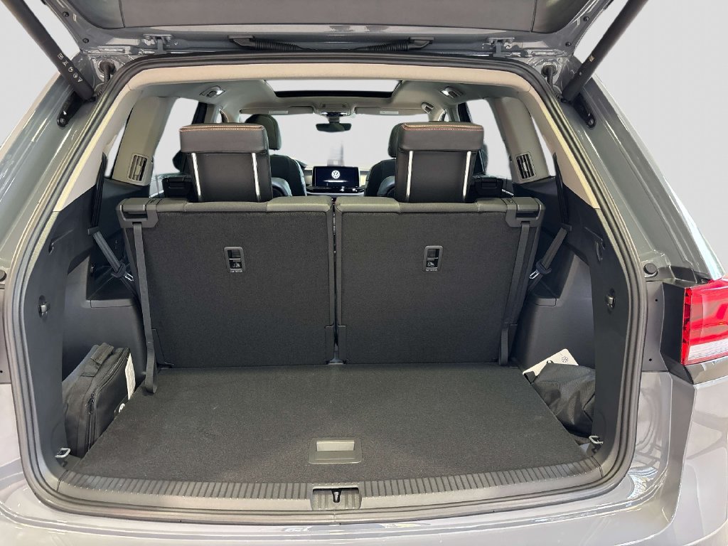 New 2026 Volkswagen Atlas Peak Edition AWD/4WD image 4