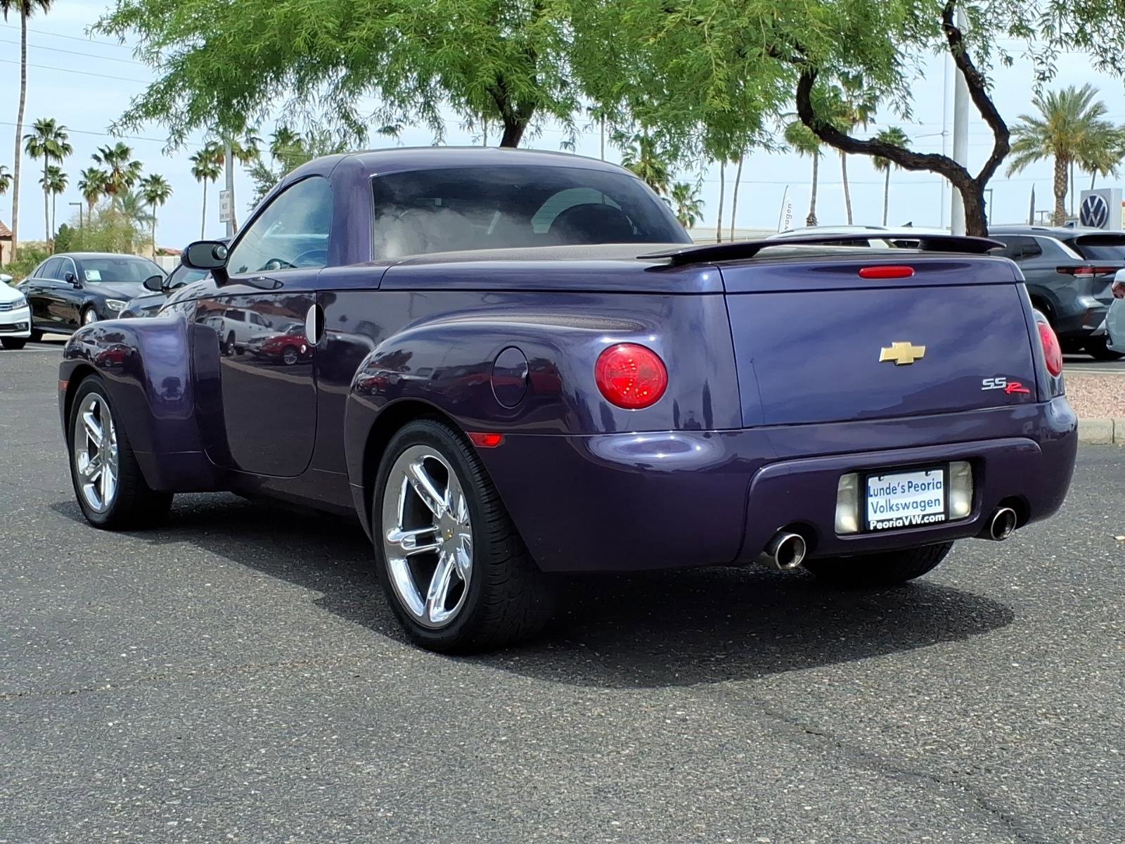 Used 2004 Chevrolet SSR w/ Preferred Equipment Group RWD image 5