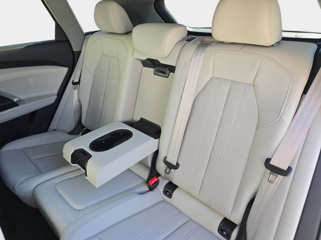 Used 2025 Audi Q5 Premium Plus w/ Premium Plus AWD/4WD image 17