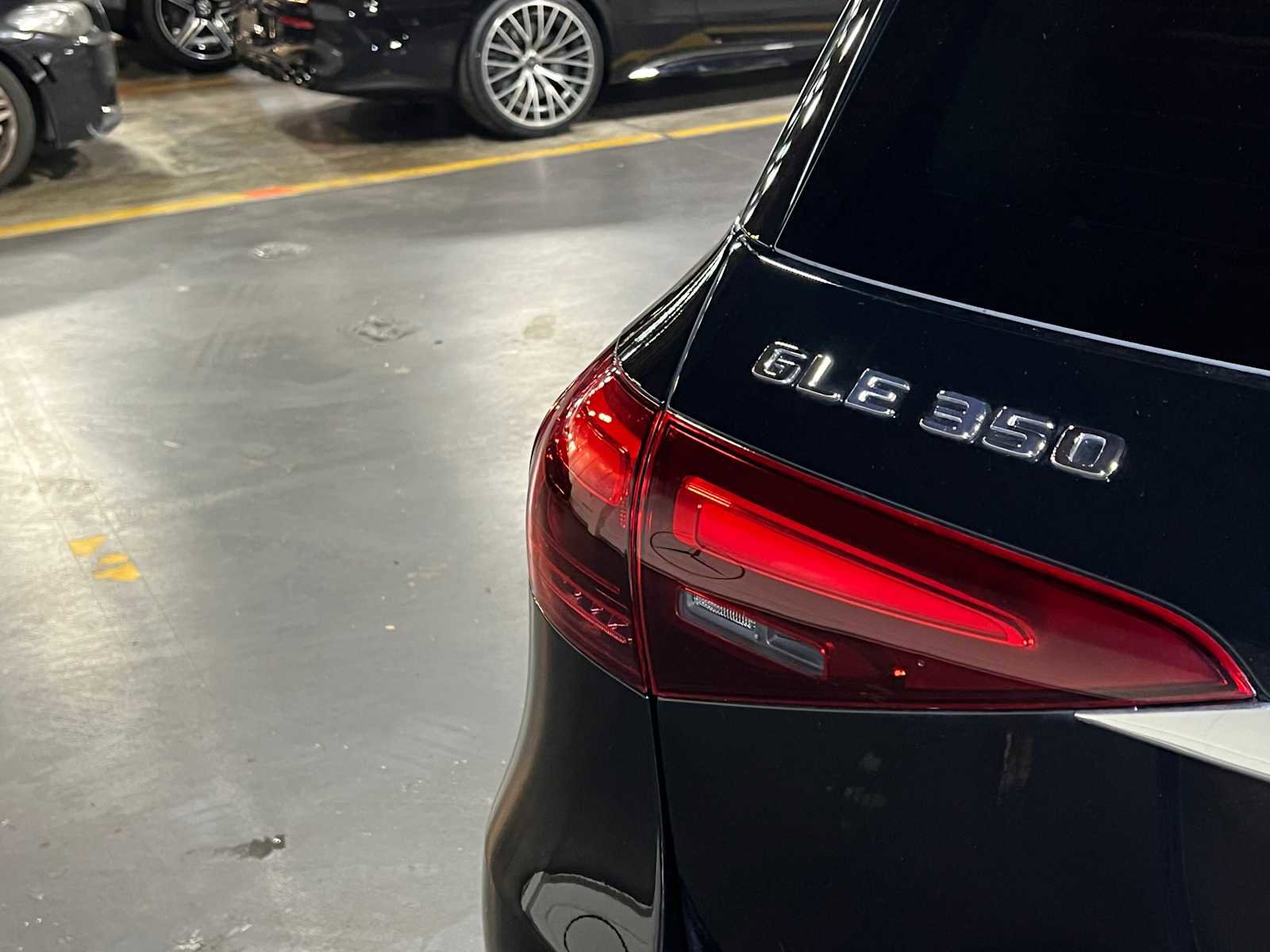 Used 2025 Mercedes-Benz GLE 350 4MATIC image 16