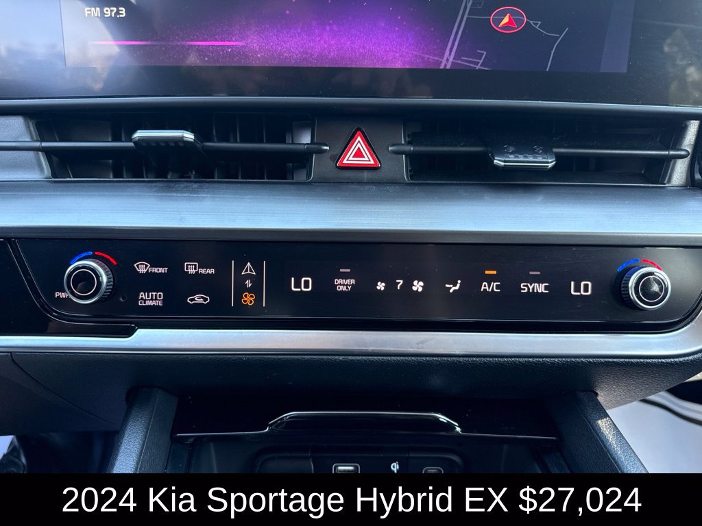 Used 2024 Kia Sportage EX AWD/4WD image 28