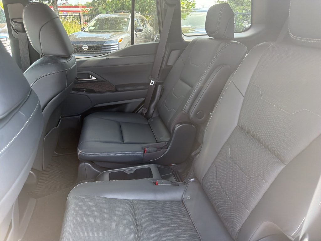Used 2026 Lexus GX 550 w/ Accessory Package (2T) AWD/4WD image 26