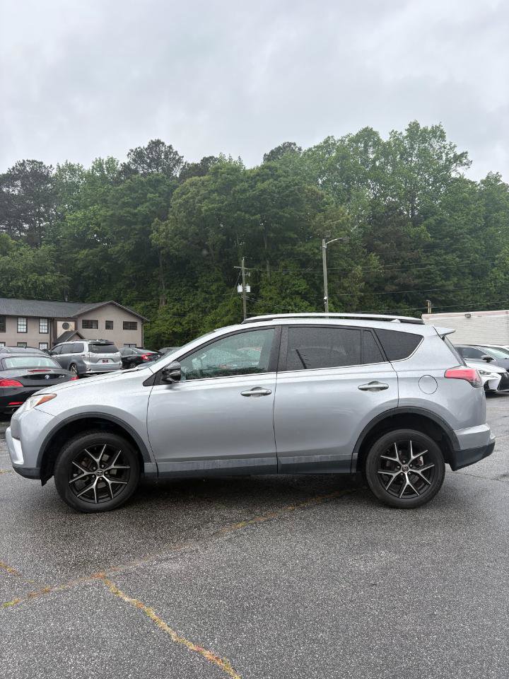 Used 2017 Toyota RAV4 SE FWD image 7
