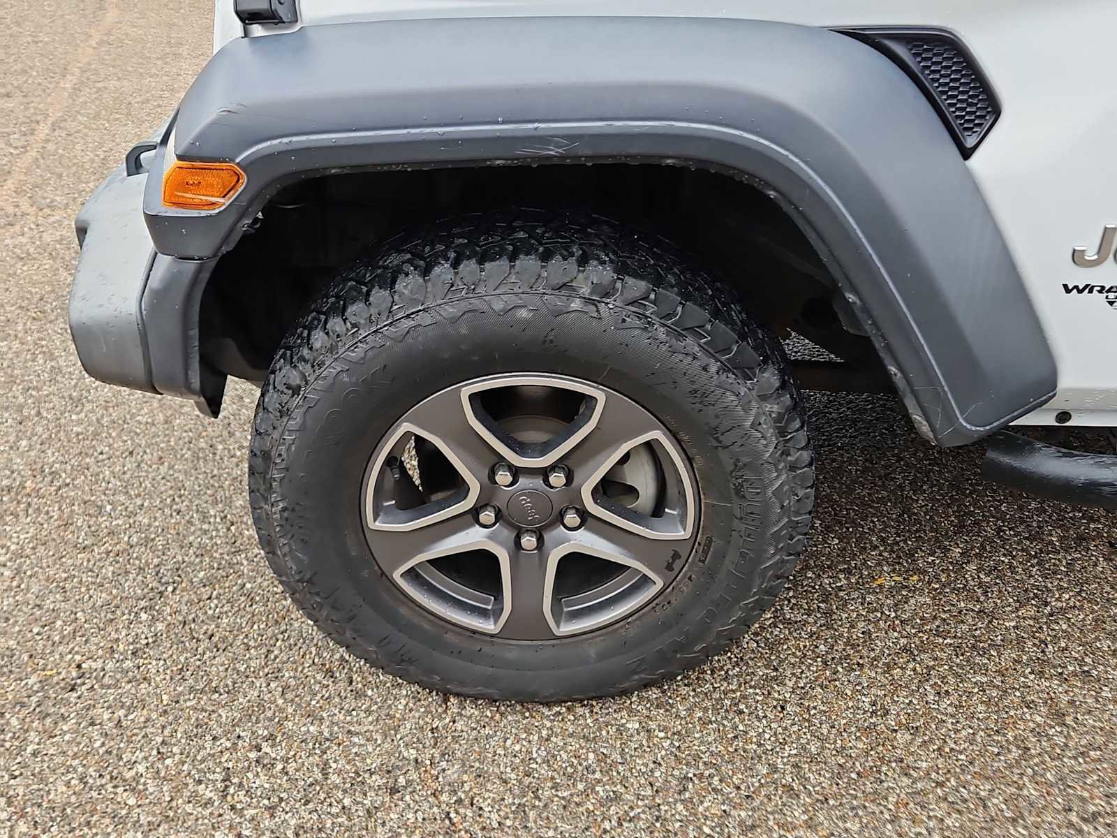 Used 2018 Jeep Wrangler Unlimited Sport AWD/4WD image 12