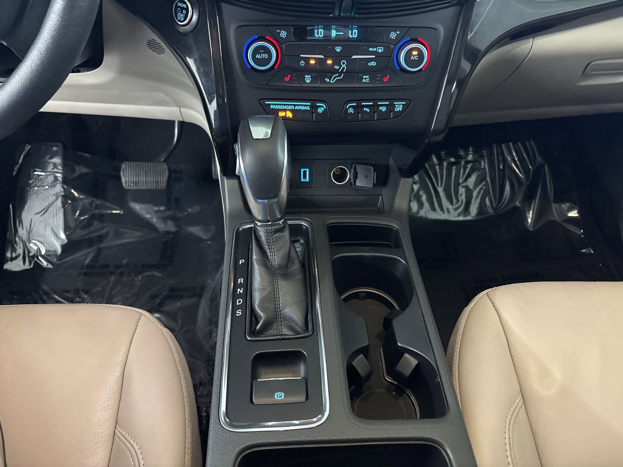 Used 2018 Ford Escape Titanium FWD image 18