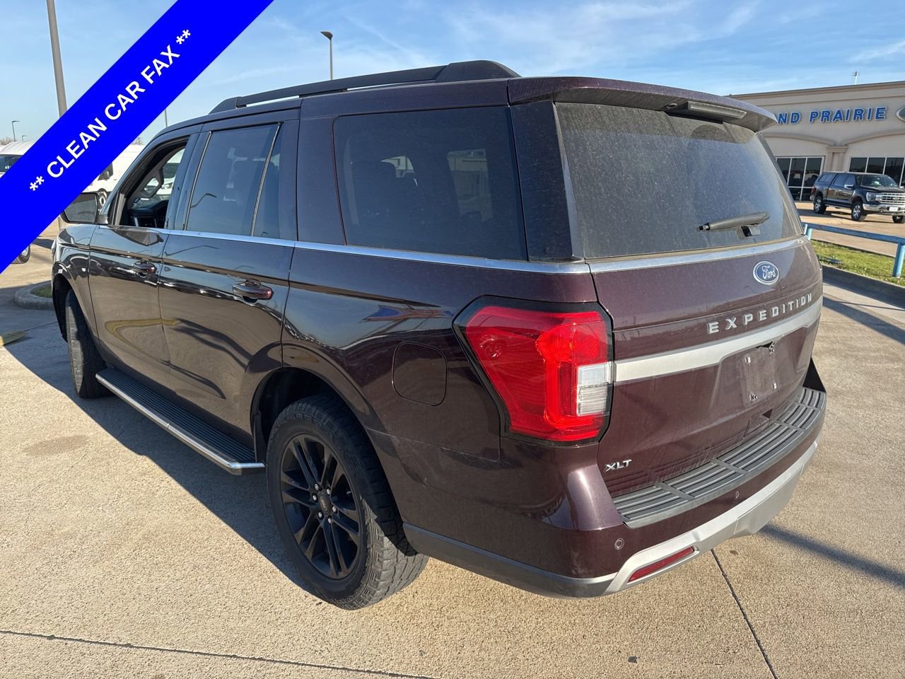 Used 2023 Ford Expedition XLT image 7