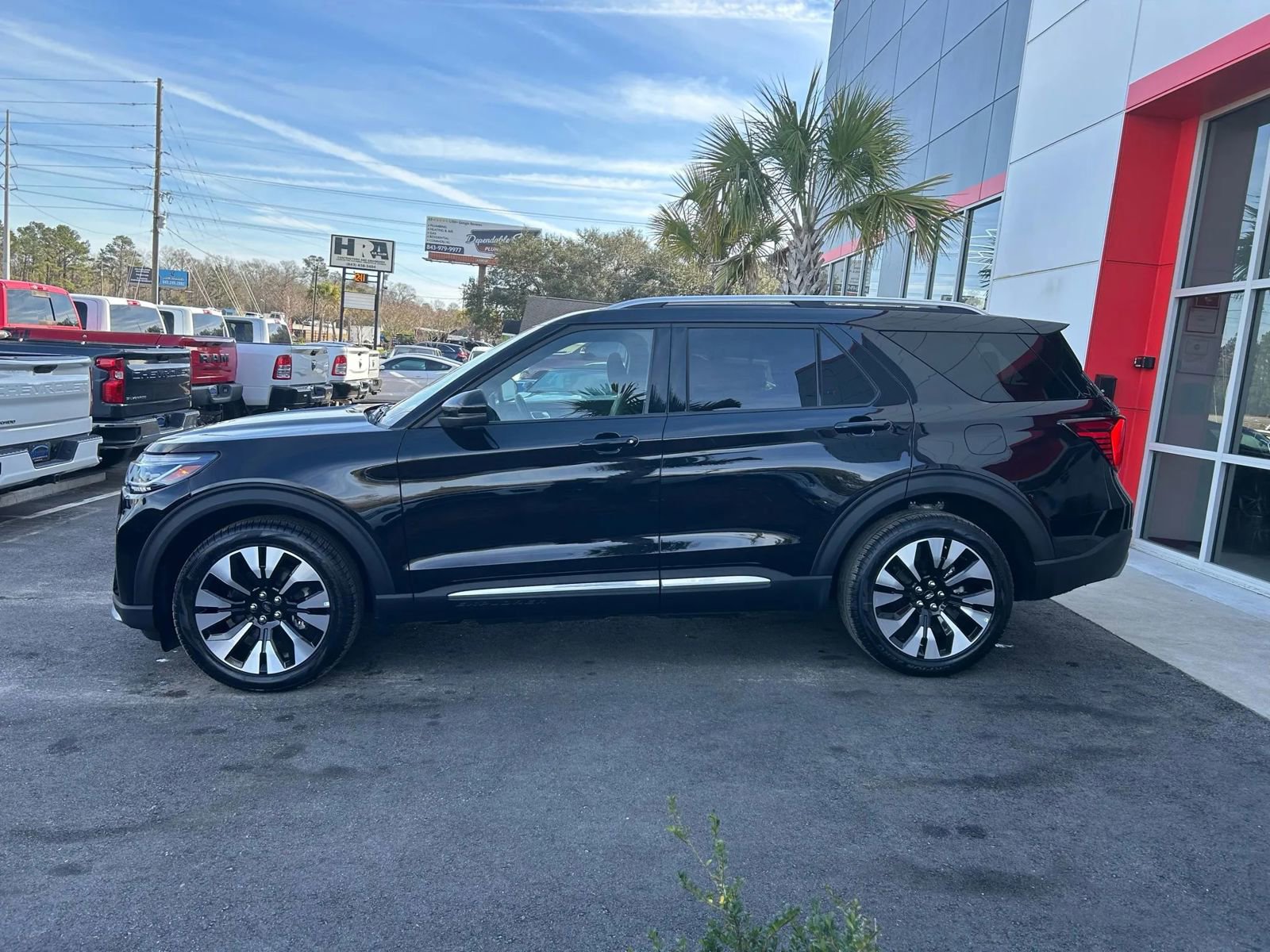 Used 2025 Ford Explorer Platinum w/ LUX Leather Package image 8