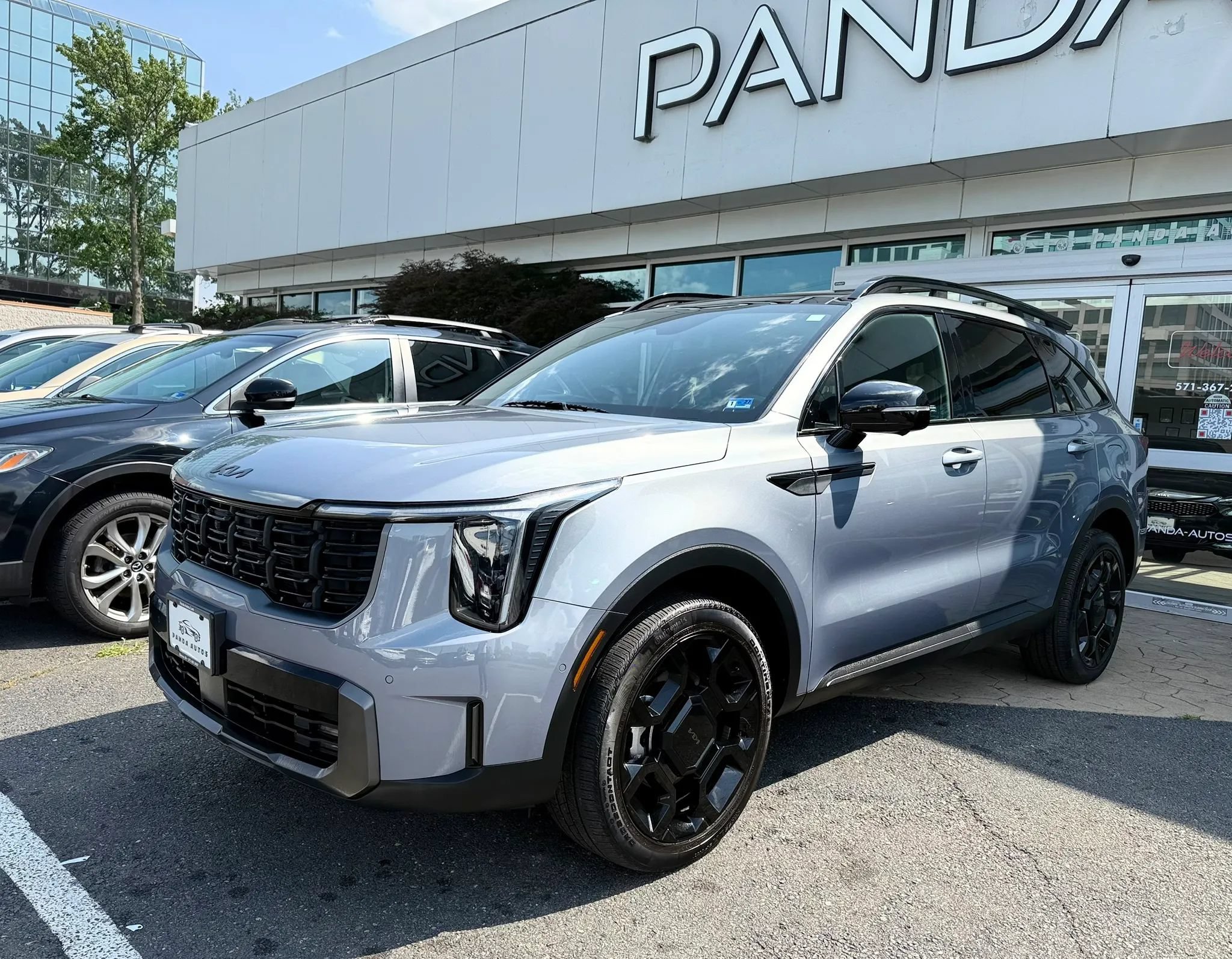 Used 2025 Kia Sorento SX AWD/4WD image 3