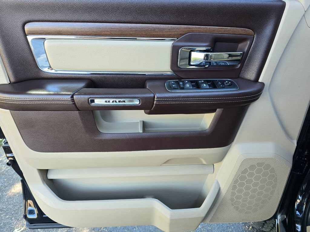 Used 2015 RAM 2500 Laramie w/ Convenience Group AWD/4WD image 24