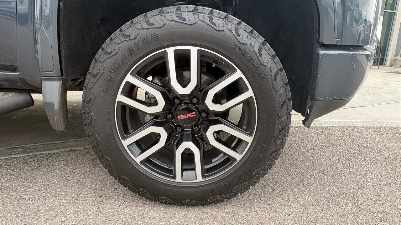Used 2020 GMC Sierra 1500 AT4 w/ AT4 Premium Package AWD/4WD image 2