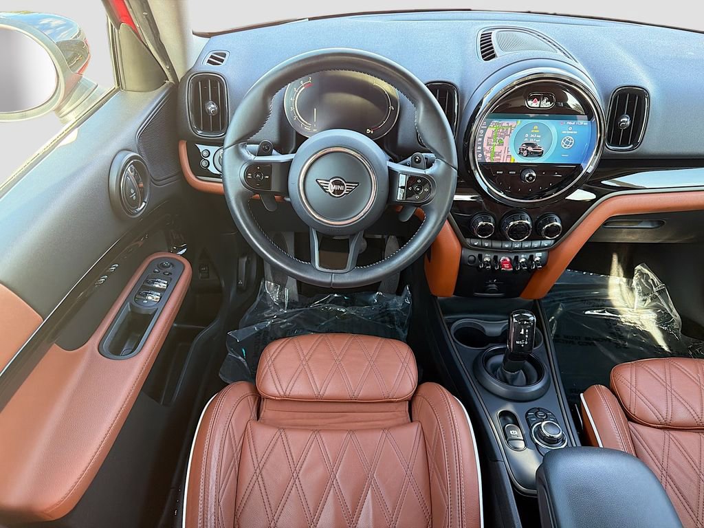 Used 2024 MINI Cooper Countryman S w/ Premium Package image 17