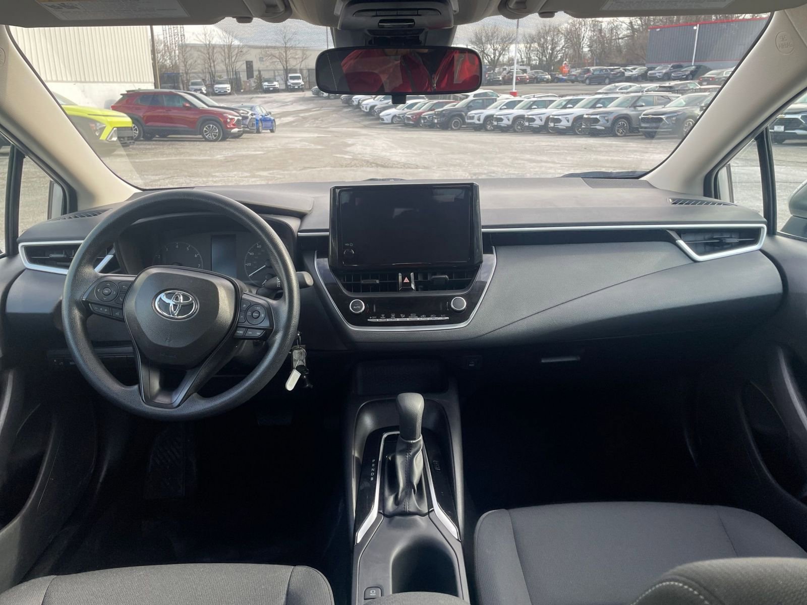 Used 2025 Toyota Corolla LE image 31
