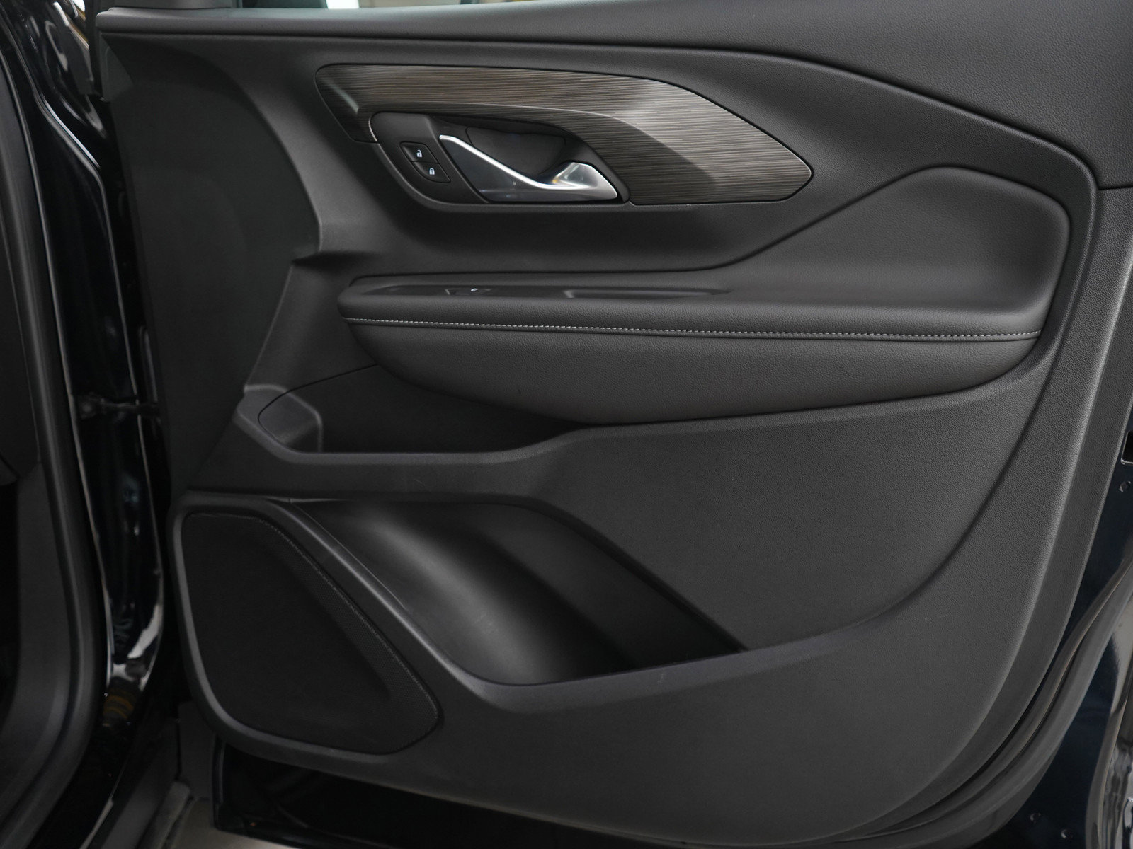 Used 2022 GMC Terrain SLE w/ Driver Convenience Package image 9