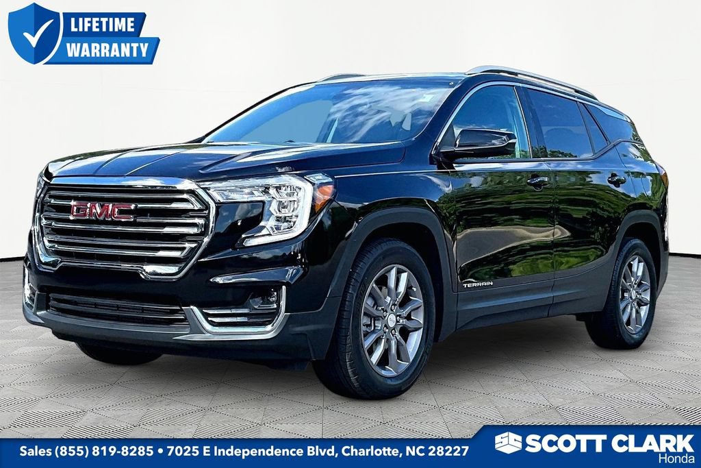 Used 2023 GMC Terrain SLT w/ LPO, Floor Liner Package FWD image 3