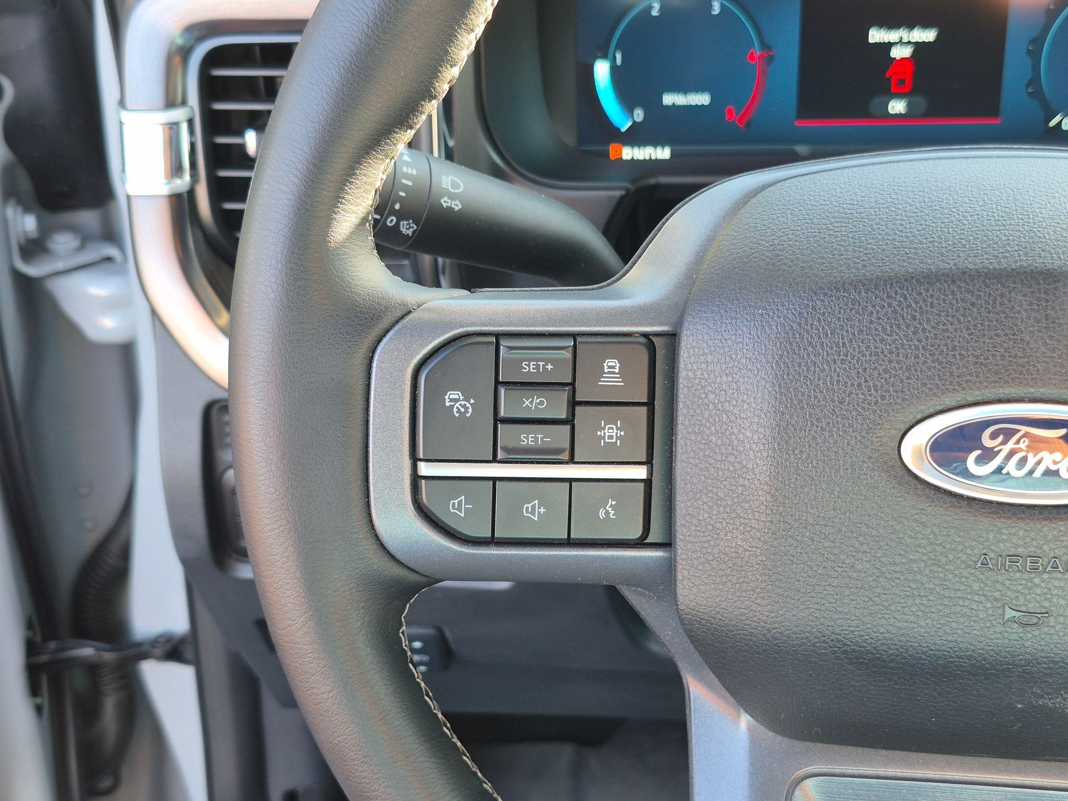 Used 2026 Ford F350 Lariat w/ Tremor Off-Road Package AWD/4WD image 21