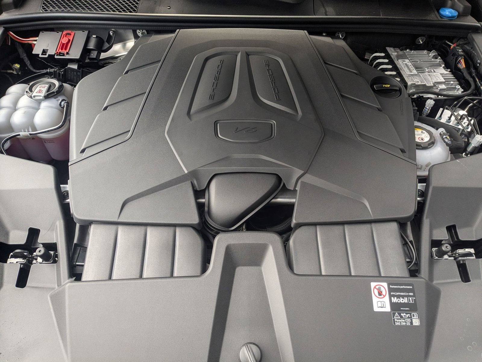 New 2026 Porsche Cayenne E-Hybrid image 29