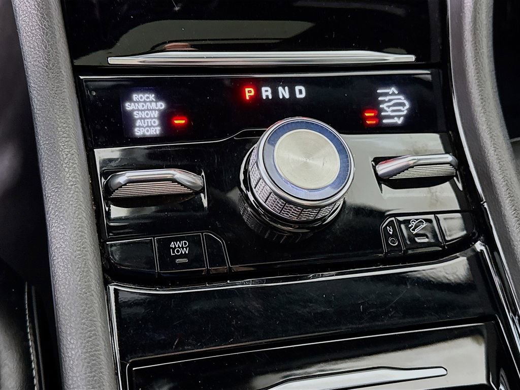 Used 2022 Jeep Grand Cherokee Overland image 11