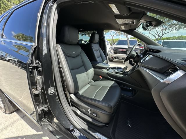 Certified 2023 Cadillac XT5 Luxury w/ LPO, Floor Liner Package FWD image 31